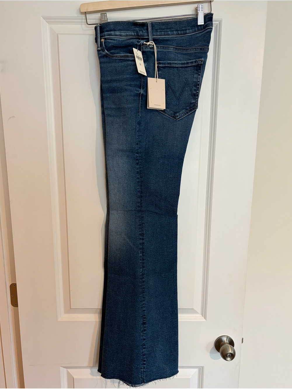 MOTHER “The Doozy Sneak Fray” Mid-rise Wide-Leg Jeans in Medium Blue Wash - Picture 4 of 9